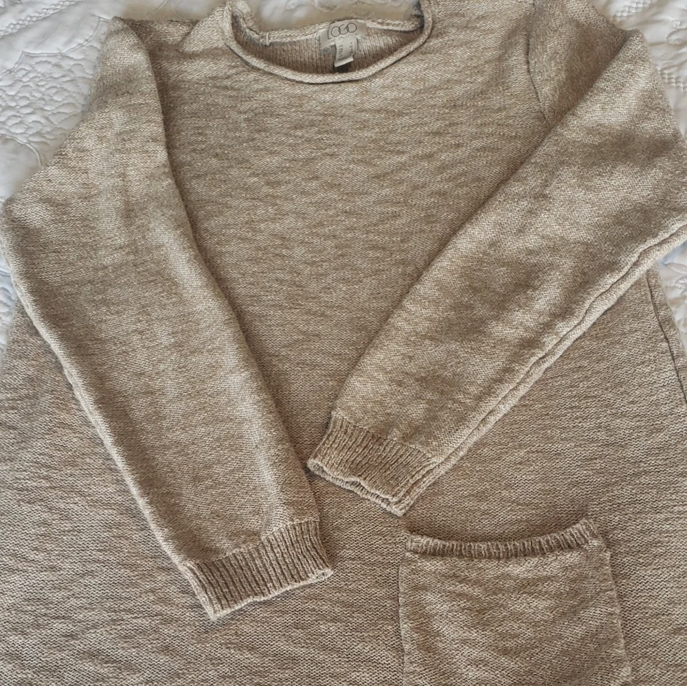 Two LOGO Sweaters - Picture 4 of 5